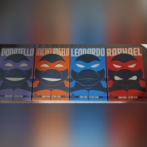 Teenage Mutant Ninja Turles Comin Book + Figurine